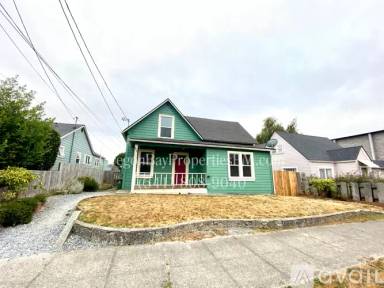Main picture of 684 S 10th St