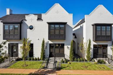 Main picture of 18829 Selah Way