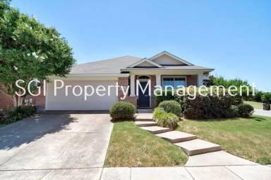 Main picture of 9889 Willowick Ave