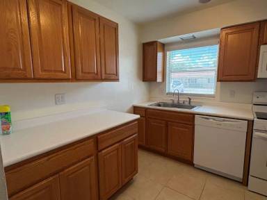 Main picture of 717 E Michigan Ave