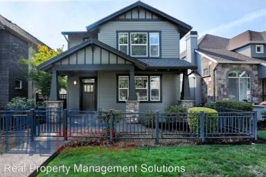 Main picture of 11990 SW Surrey St