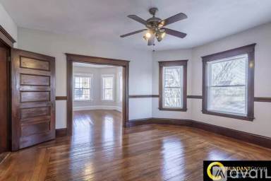 Main picture of 434 Broadway