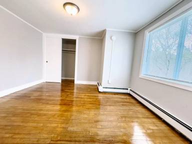 Main picture of 83 Bridge St