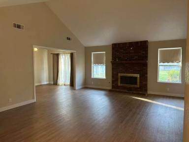 Main picture of 401 Palm Cir
