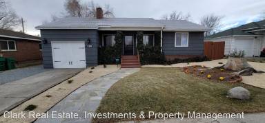 Main picture of 250 W Plumb Ln