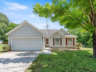 Main picture of 100 River Oaks Dr