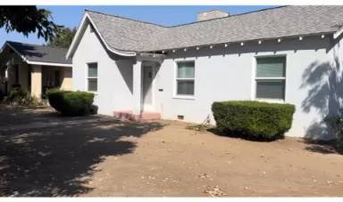Main picture of 445 E Merced St