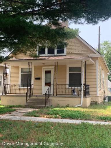 Main picture of 204 S 8th St