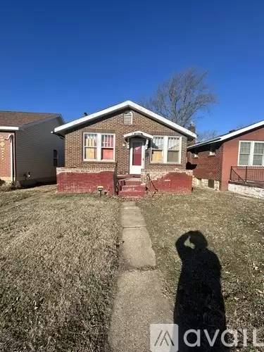 Main picture of 4025 Beachwood Ave