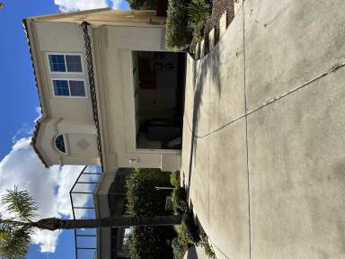 Main picture of 9334 Galvin Ave
