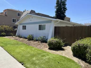 Main picture of 1213 Delaware St
