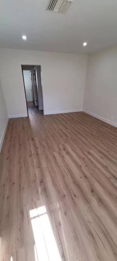 Main picture of 625 S Grevillea Ave