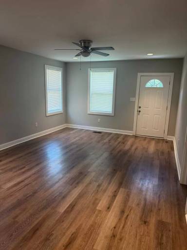 Main picture of 5325 Lee Ave