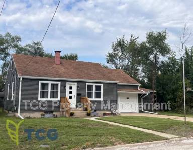 Main picture of 1121 Sanger St
