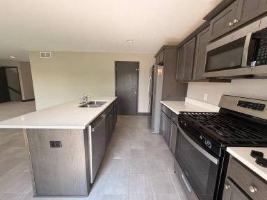 Main picture of 6830 Avalon Dr SE