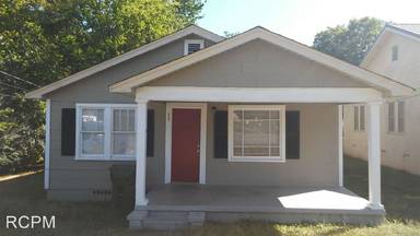 Main picture of 4013 9th Ave SW