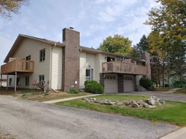 Main picture of 12 Pine Ridge Ct