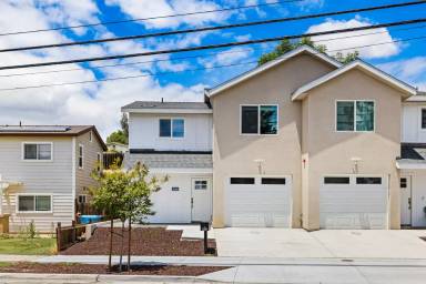 Main picture of 6256 E Lake Dr