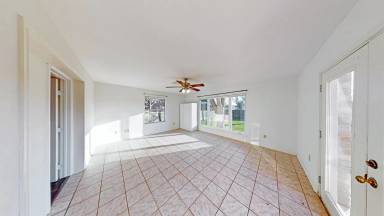 Main picture of 905 Parkview Dr