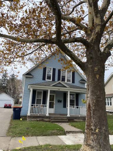 Main picture of 560 College Ave