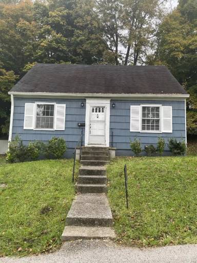 Main picture of 2 Virginia Ct