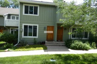 Main picture of Broadway St 3870 - 17