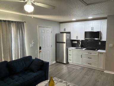 Main picture of 2816 Fan Palm Dr