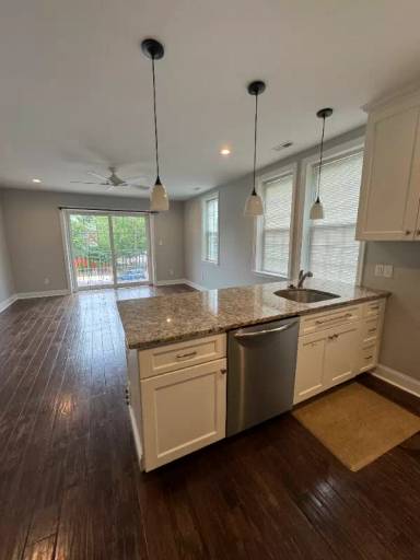 Main picture of 5850 Henry Ave