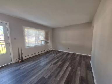 Main picture of 26153 Nagel St