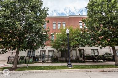 Main picture of University Village Condo Association