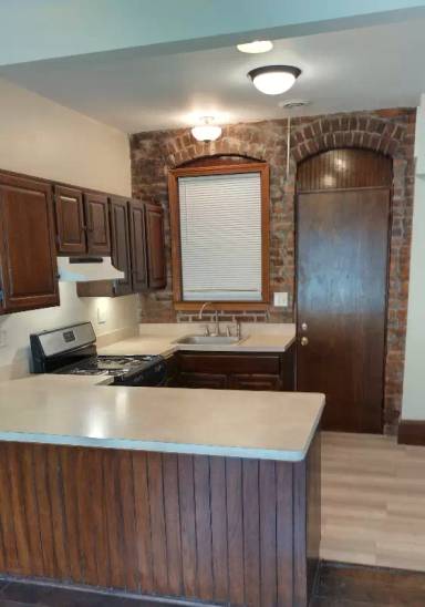 Main picture of 4117 E 71st St