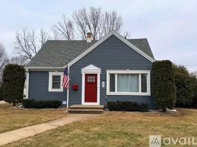 Main picture of 207 Crescent Dr