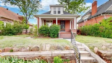 Main picture of 685 S Grant St
