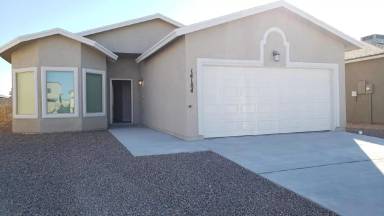 Main picture of 14190 Charles Pollock Ave