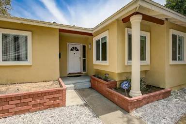 Main picture of 16249 Chatsworth St