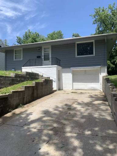 Main picture of 3030 Ernst St