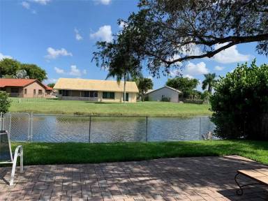 Main picture of 6270 Plymouth Ln