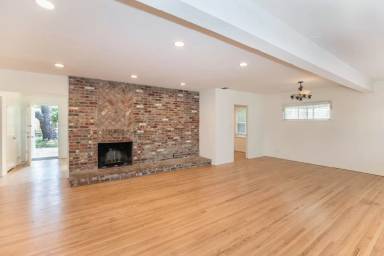 Main picture of 1341-1373 Vienna Way Apartments