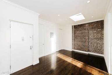Main picture of 340 E 55th St