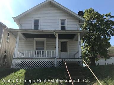 Main picture of 587 Springmill St