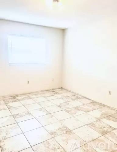 Main picture of 300 35th Ave N