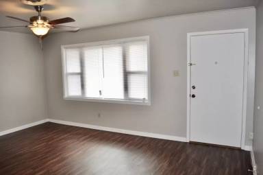 Main picture of 1434 W Water St