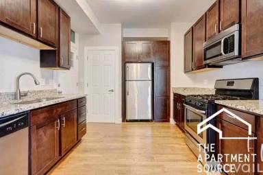 Main picture of 2556 W Argyle St