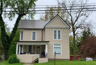 Main picture of 95 E Main St
