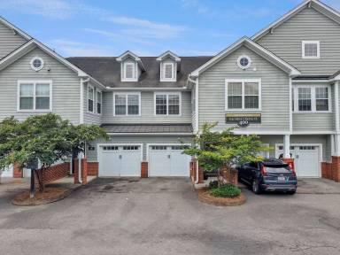 Main picture of 100 Deerfield Dr