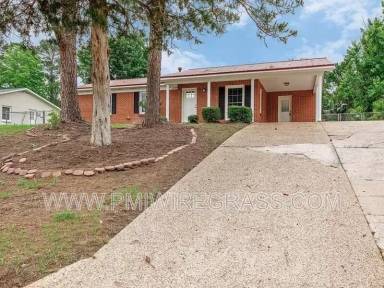 Main picture of 13 Richardson Dr