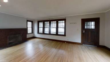 Main picture of 1705 Jackson Ave