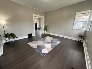 Main picture of 300 Charles St