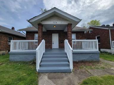 Main picture of 704 16th Ave