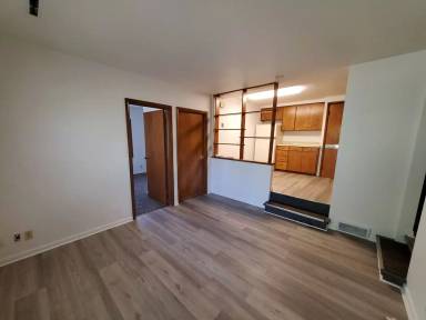 Main picture of Walnut St 2115 - 5